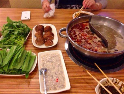 清真火锅店