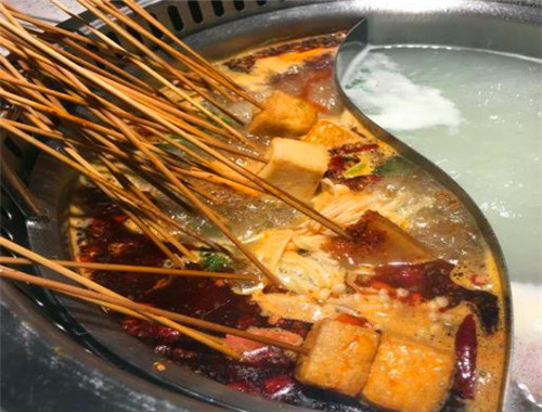 蓉语串串火锅