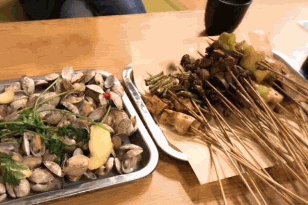 初见羊油串串