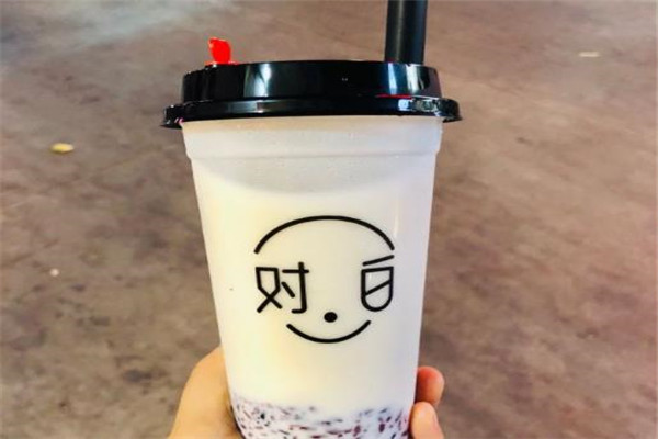 对白酸奶
