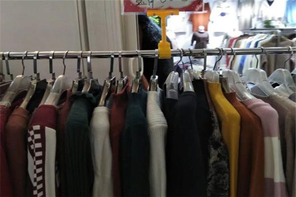 新华服饰