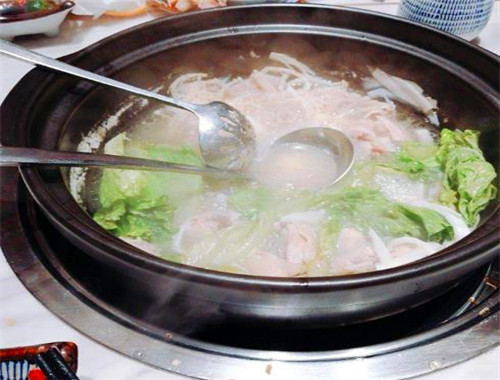 四季缤纷椰子鸡