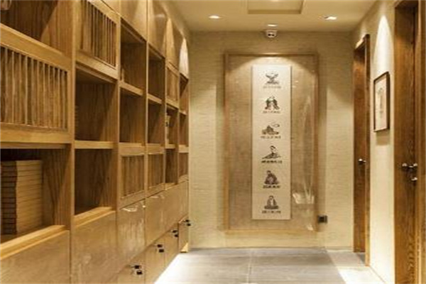 优雅女人化妆品加盟