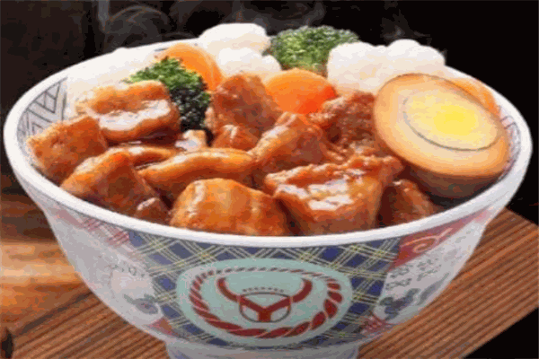 卧龙阁牛肉鸡排饭