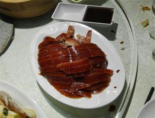 京尊烤鸭店