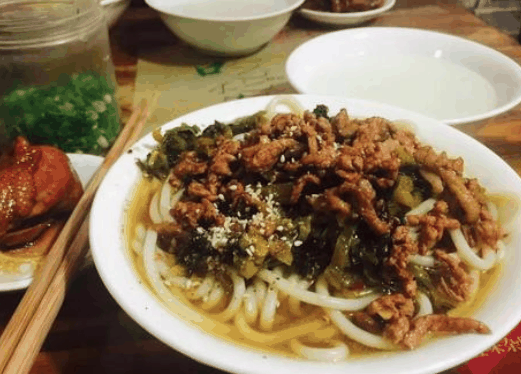 阳城酸菜肉丝饸饹