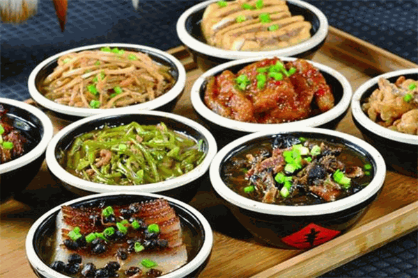 施家八大碗大食堂