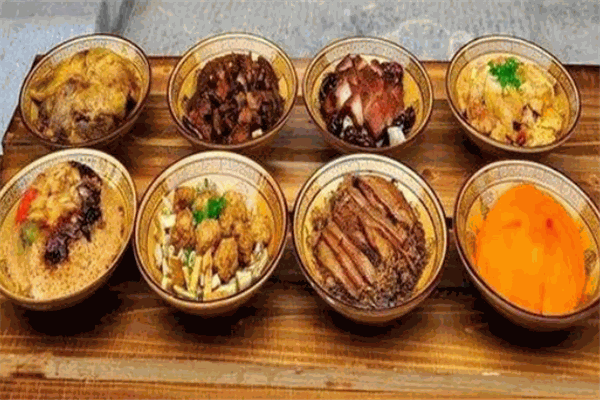 施家八大碗大食堂