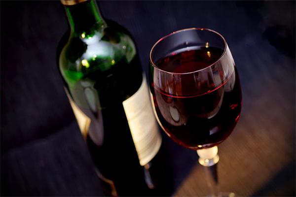 吉利特酒业