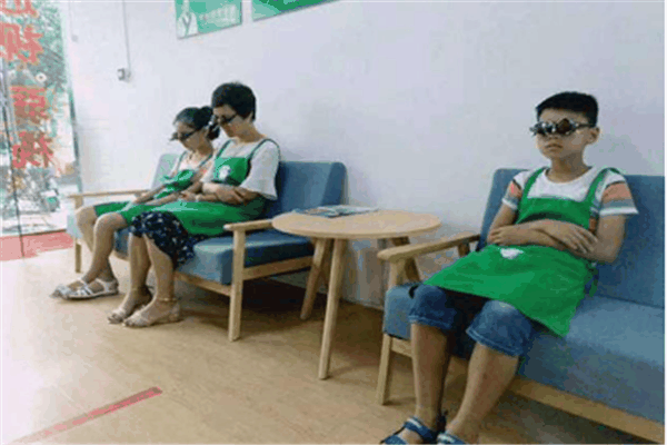 康明思视力矫正加盟
