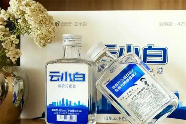 云小白酒