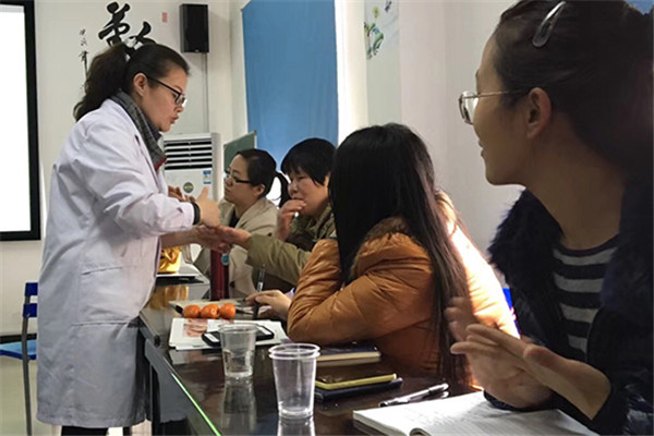 金晨育小儿推拿加盟