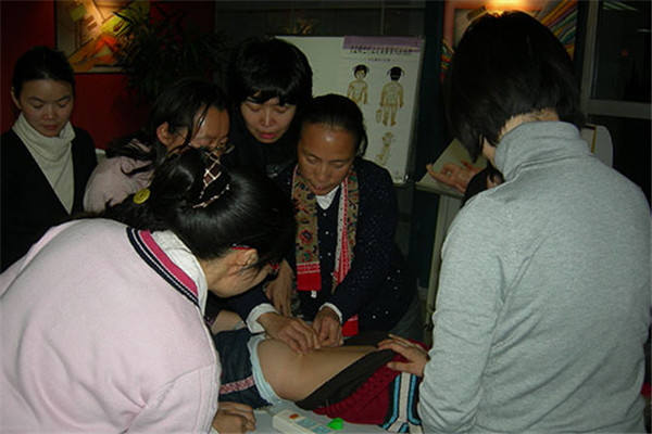 同和堂小儿推拿加盟