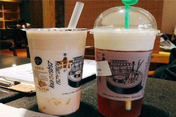 侯彩擂奶茶