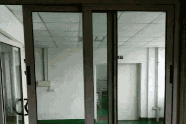 罗格尼兰门窗