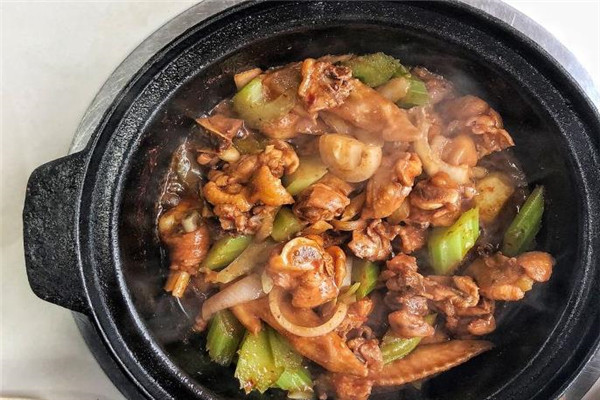 黄鼠狼鸡公煲