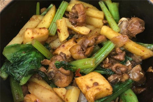 黄鼠狼鸡公煲