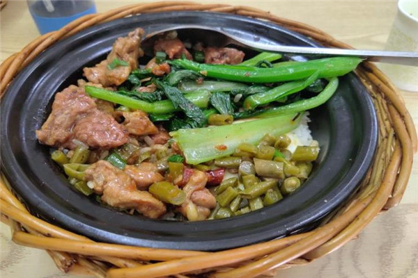 煲掌柜金牌煲仔饭