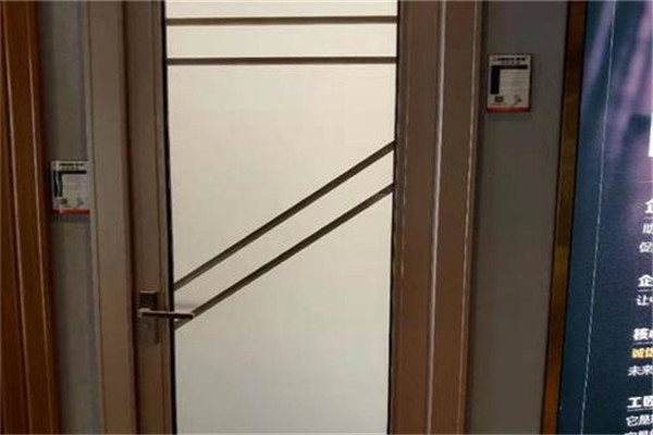 意斯特门窗