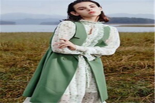 逗号女装