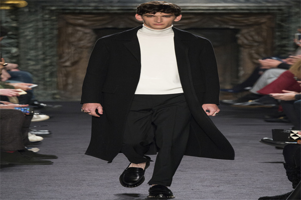 华伦天奴男装