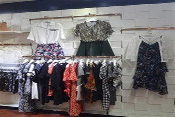 制都服装女装