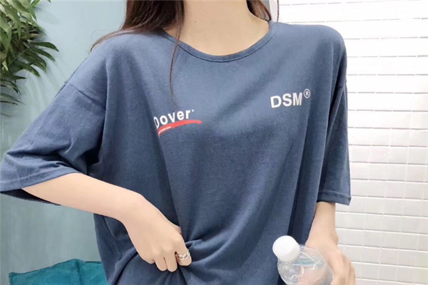摩卡汇服饰加盟