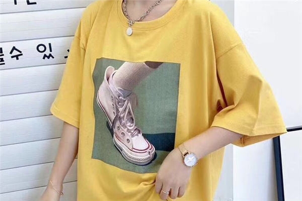 摩卡汇服饰加盟