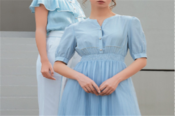 铭品色女装