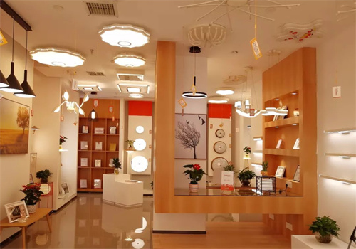 宝莲灯母婴店