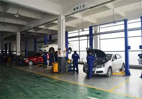向前汽车快修