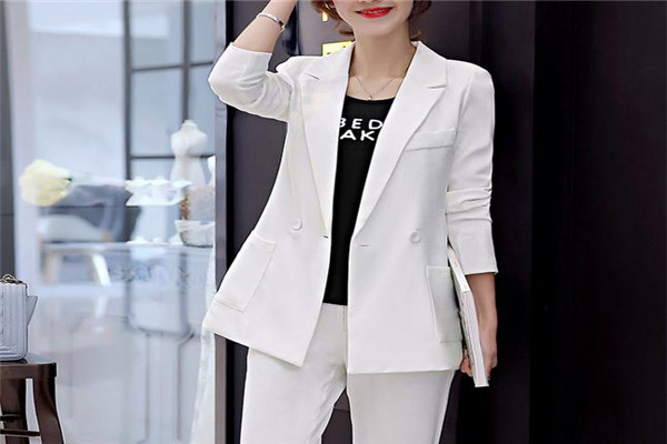 弗曼的女装