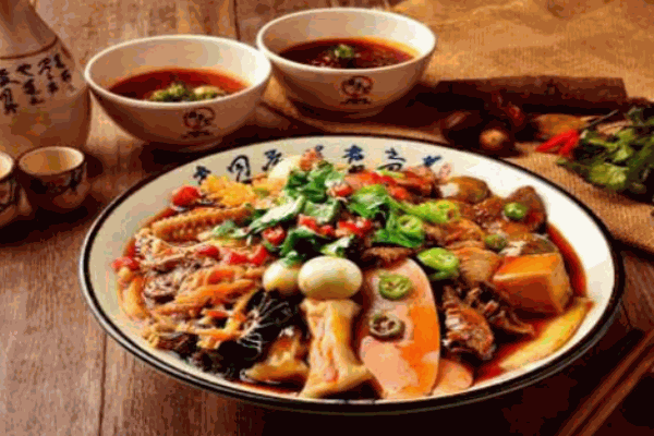 小巷里冒菜