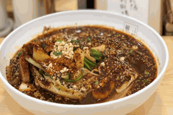 椒芽豚骨鲜辣冒菜
