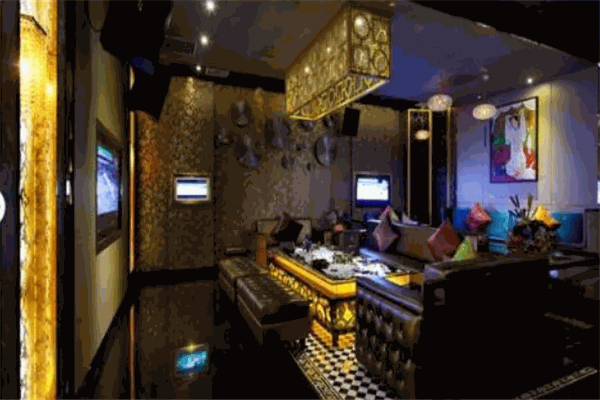 魅巢KTV