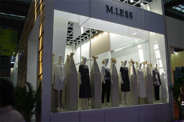 依诺诗M.LESS女装