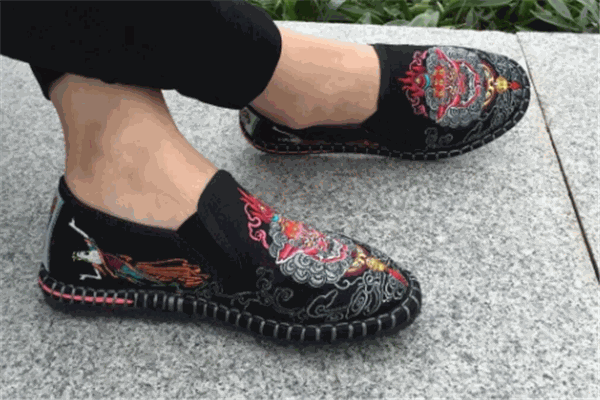 梦艾森布鞋加盟