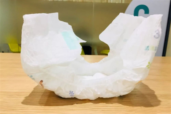 嘤嘤乐婴童纸尿裤加盟