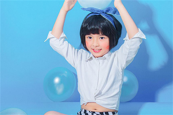 七彩青春儿童摄影加盟