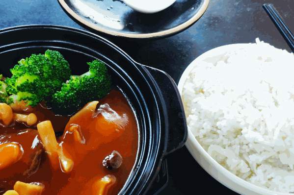 酌情炖品鲍鱼饭怎么费用多少钱?
