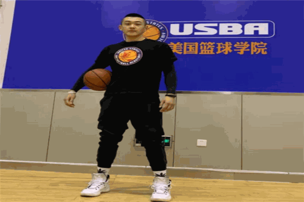 美国篮球学院