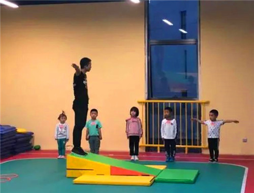 优思少儿体能