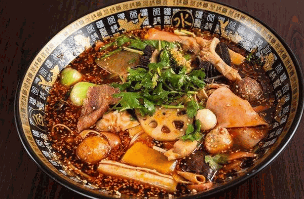 谭二师路边麻辣烫