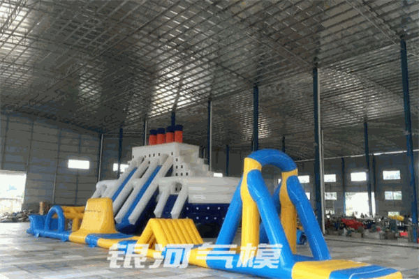 银河气模玩具加盟
