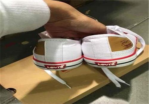 李维斯帆布鞋加盟