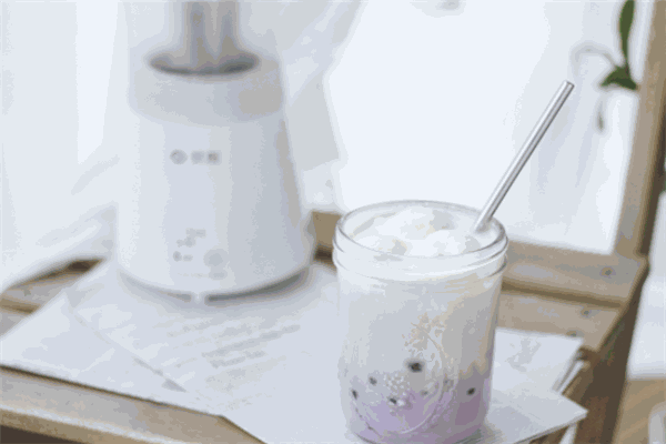 鱼瓶奶茶