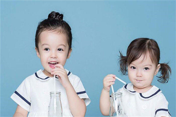 小狗比格妇幼服饰