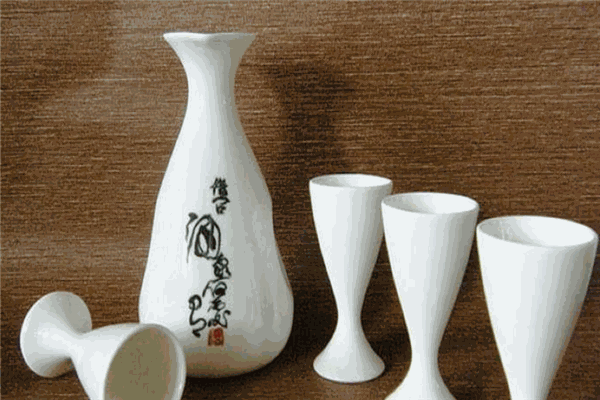福龙天下白酒