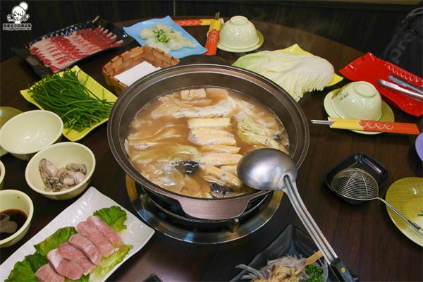 拾发打边炉海鲜火锅