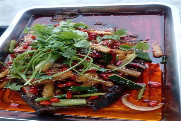 捞仔猪肚鸡火锅烤鱼